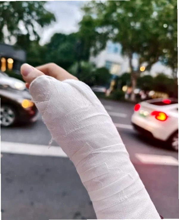 sụp đổ bó tay meme sụp đổ