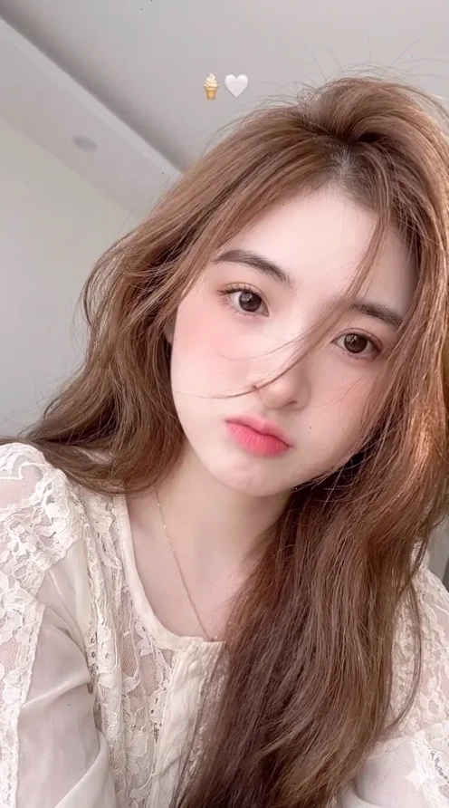Cô gái ngây thơ làm hình nền girl xinh 4k cho iphone