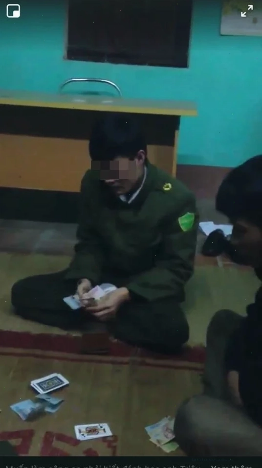 công an đánh đàn công an đánh đàn meme cực chất
