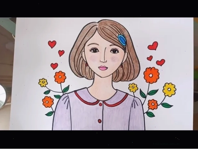 Hình ảnh giáo viên đang hướng dẫn bé tô màu chân dung mẹ