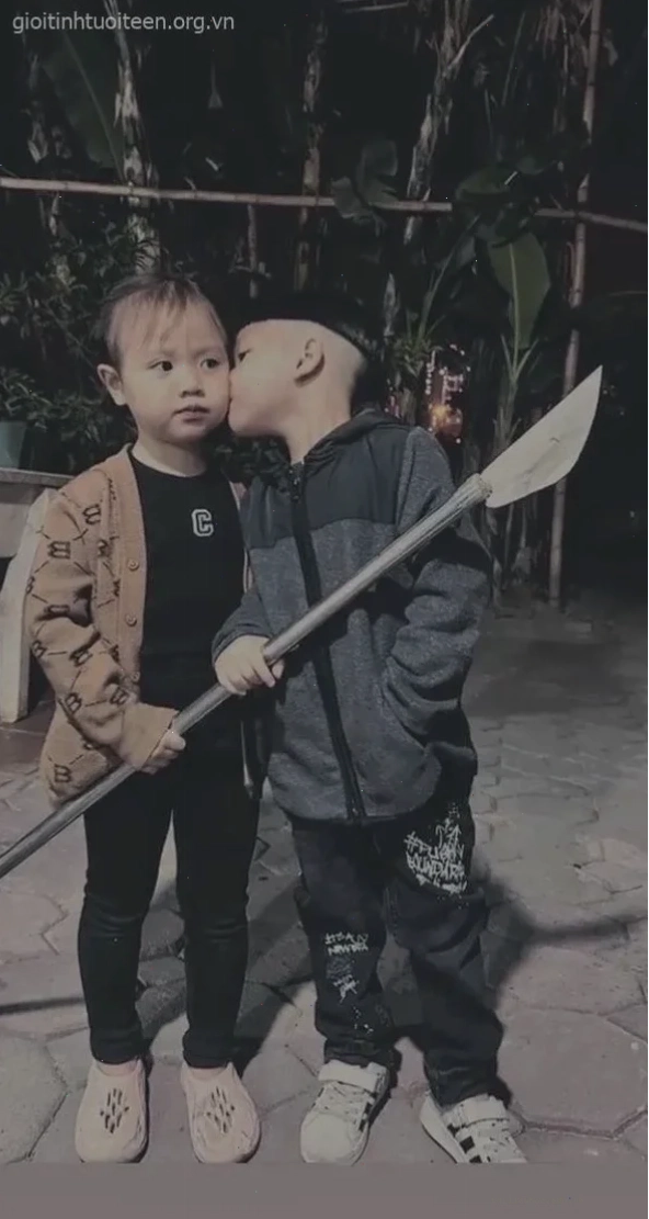 Phóng lợn hài hước meme cầm phóng lợn khi bị bắt