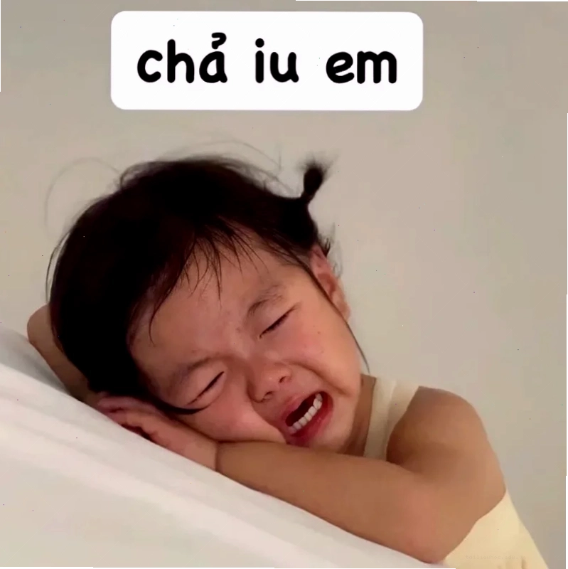 Ôm nhau thắm thiết Meme em yêu anh ôm nhau