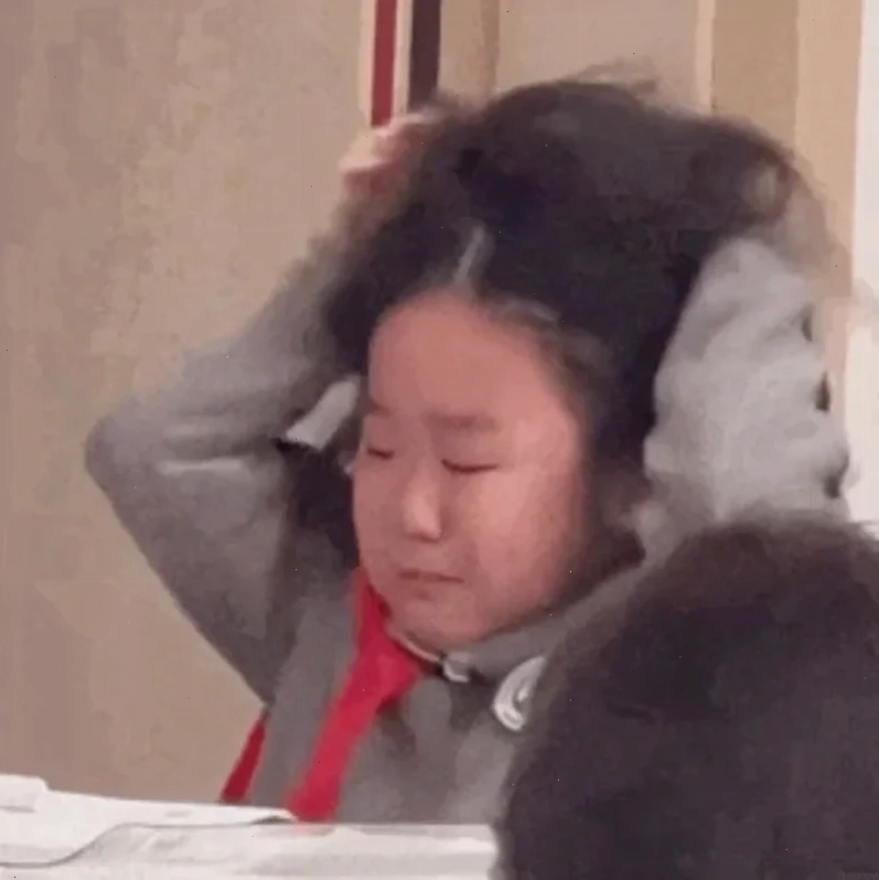 Gãi đầu ngáo ngơ Meme gãi đầu ngáo ngơ